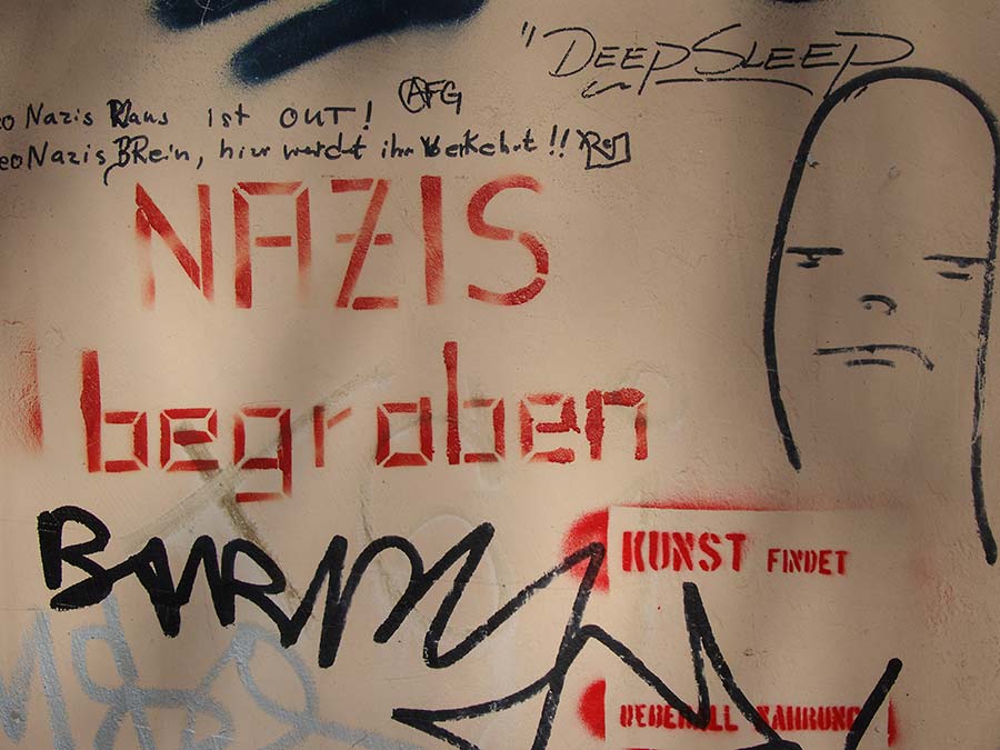 stolen surfaces, konczak, photography, berlin, street art