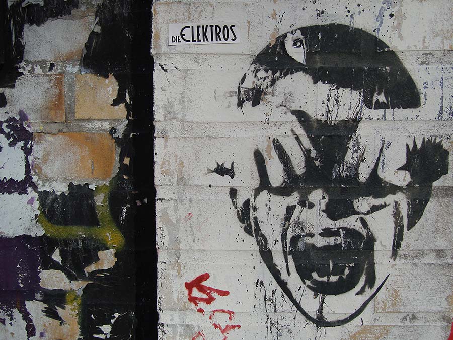 stolen surfaces, konczak, photography, berlin, street art