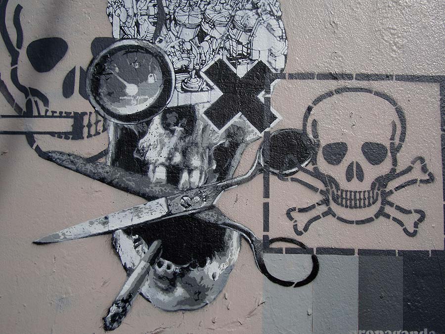 stolen surfaces, konczak, photography, berlin, street art