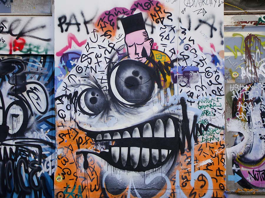 stolen surfaces, konczak, photography, berlin, street art